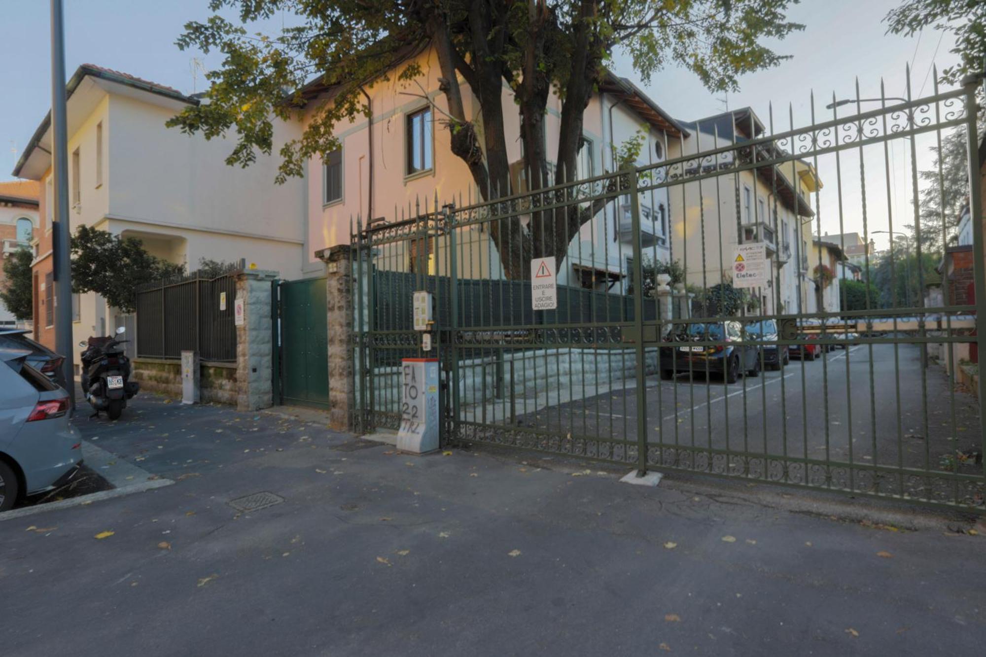 Fiera Milano-City Life Free Parking Villa Anglia' S Bridge Екстериор снимка